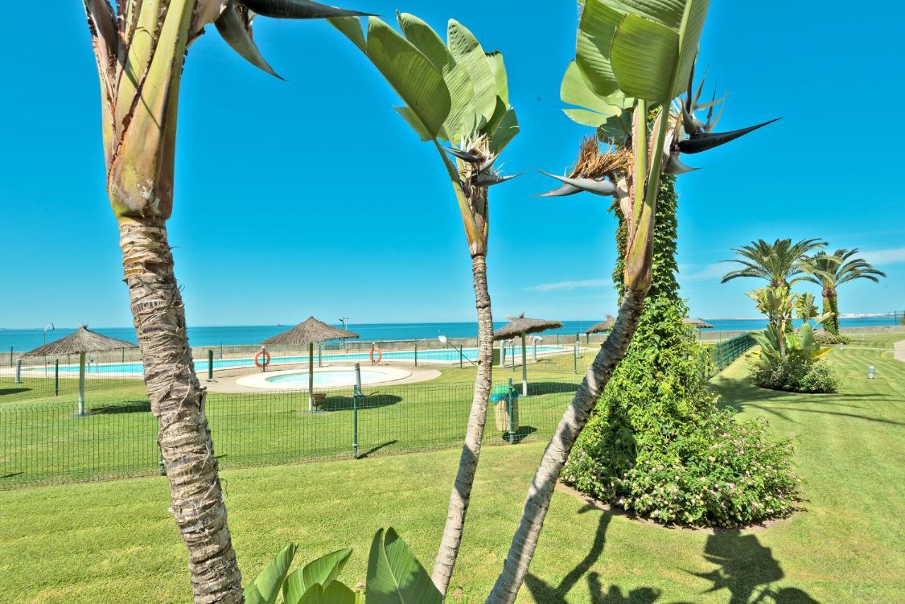 On Beach Deluxe Apartment With Pools And Own Garden El Puerto de Santa María Exterior foto
